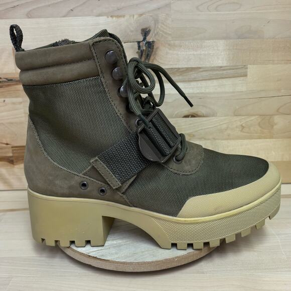Steve Madden Shoes - Steve Madden Grady Military Combat Chunky Lug Sole Duck Canvas W7